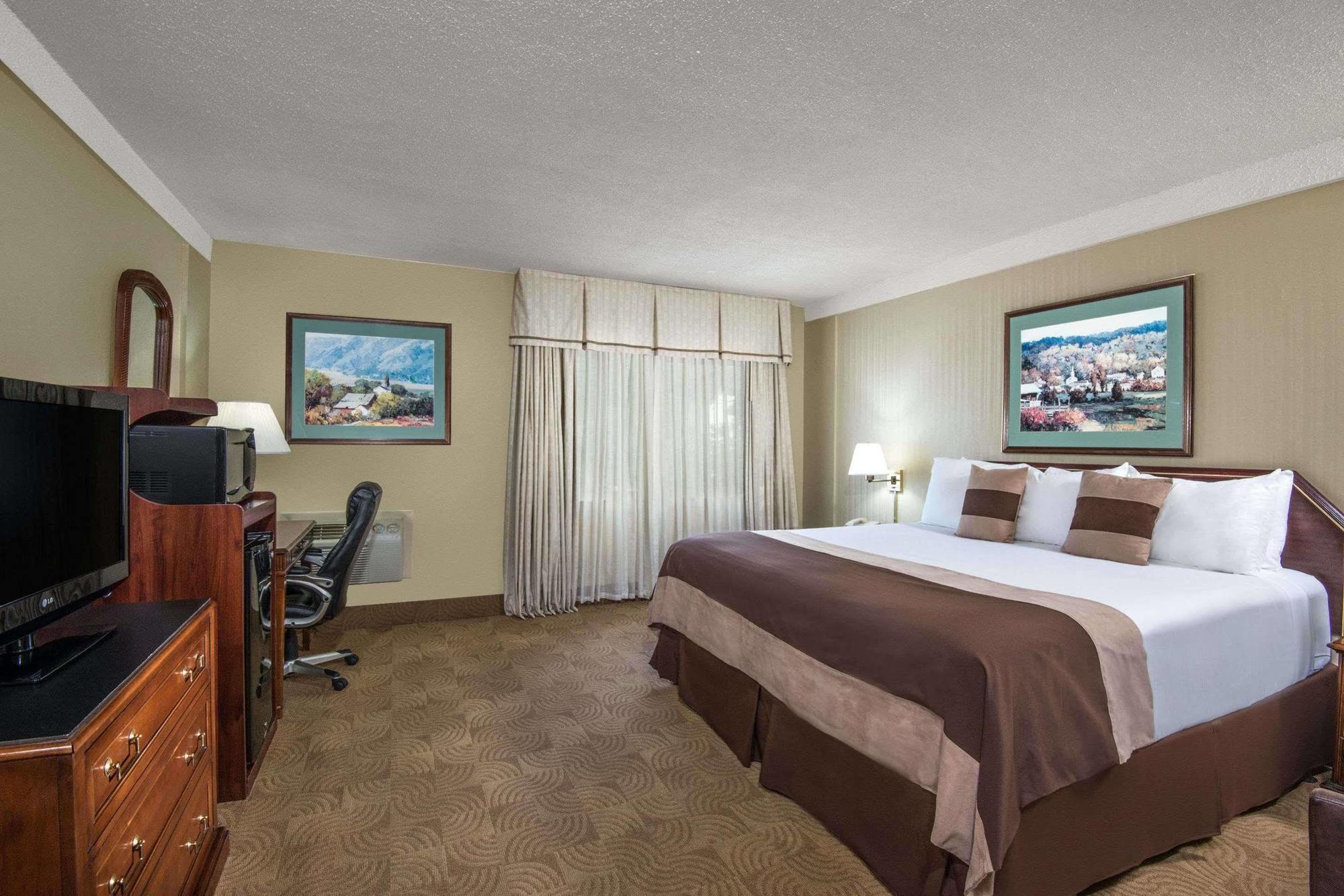 Ramada By Wyndham Denver Downtown DEN Exterior foto
