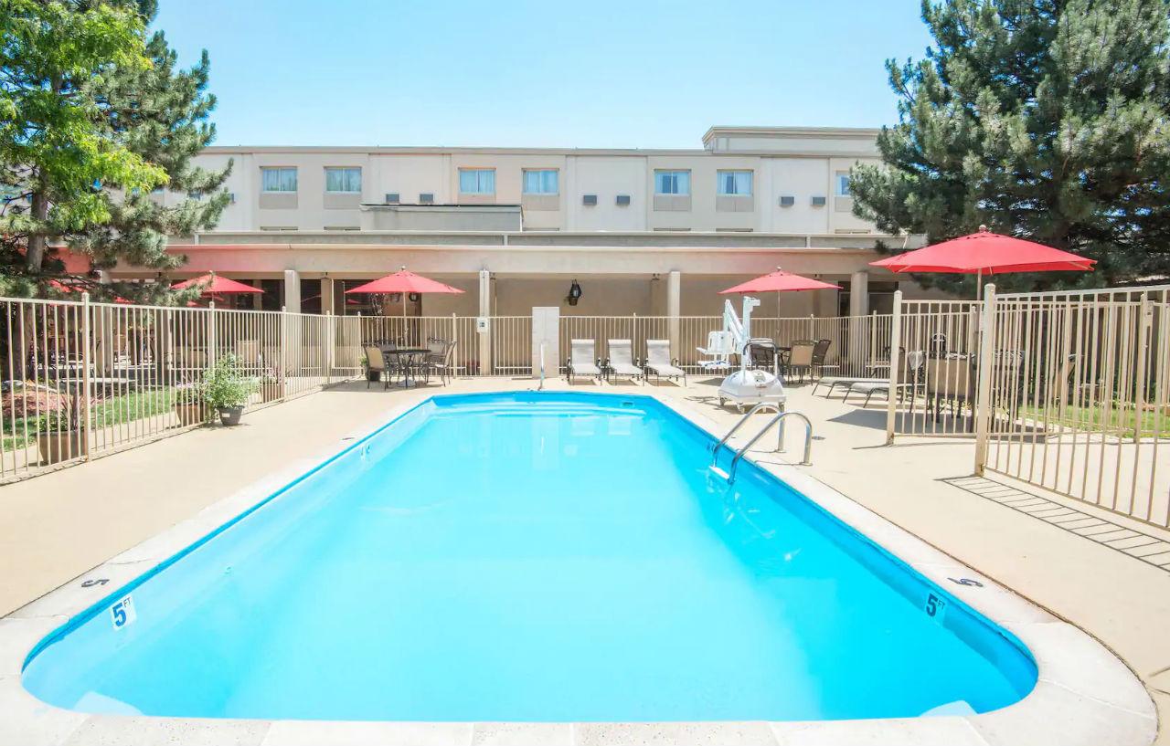 Ramada By Wyndham Denver Downtown DEN Exterior foto